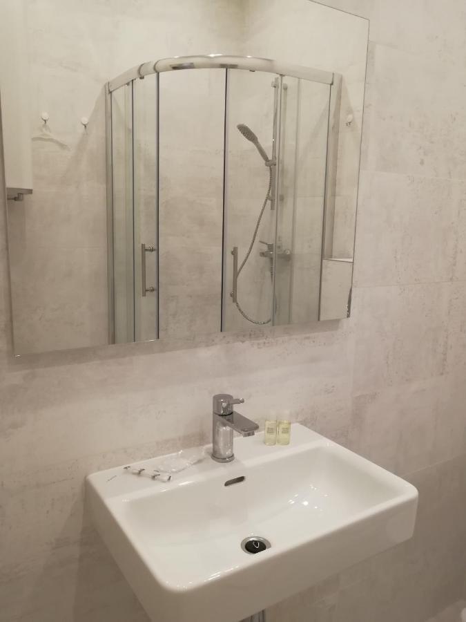 Lux Apartment, Near Metro Vasylkivska كييف المظهر الخارجي الصورة